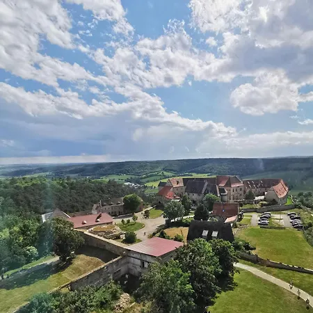 Grosse Reblaus - Wohnen Im Weinberg In Der Toskana Des Nordens Freyburg