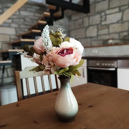 Grosse Reblaus - Wohnen Im Weinberg In Der Toskana Des Nordens