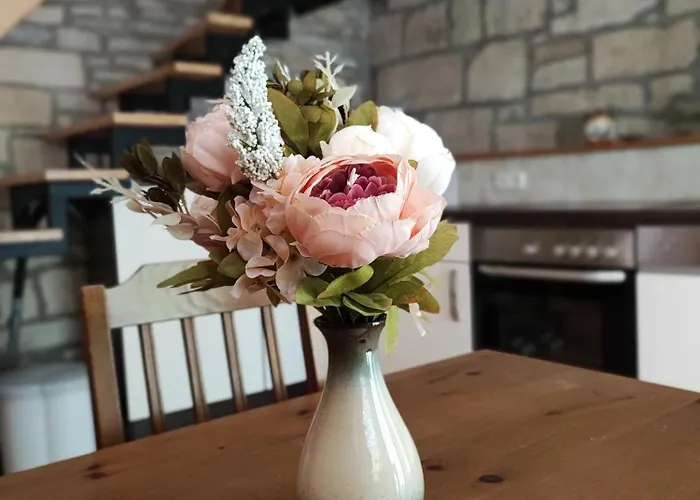 Grosse Reblaus - Wohnen Im Weinberg In Der Toskana Des Nordens